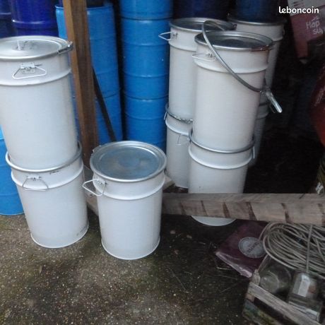 Fut bidon avec couvercle environ 25L 10 euro piece