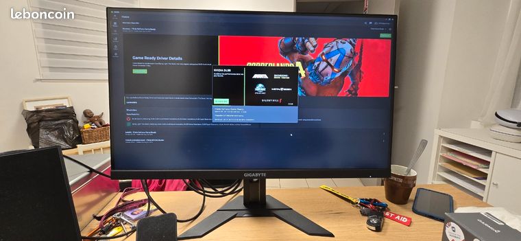 Gigabyte M28U