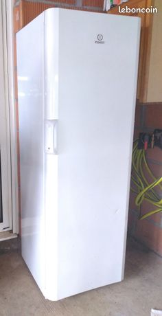 Grand frigo Indesit