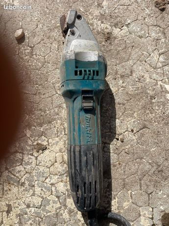 Grignoteuse Makita