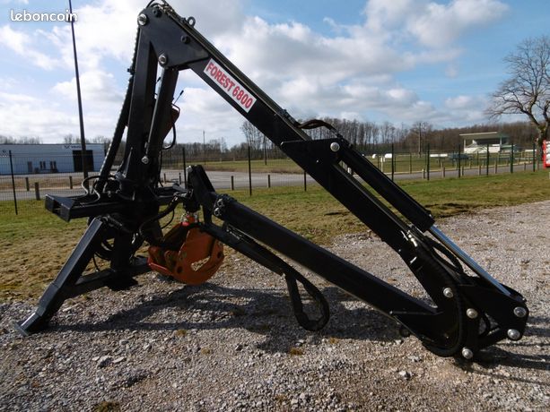 Grue forestière FOREST 6800