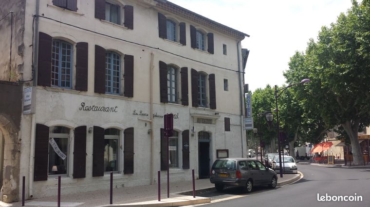 Hotel restaurant
