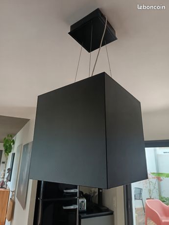Hotte suspendue