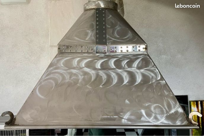 Hotte vintage inox bouchonnée