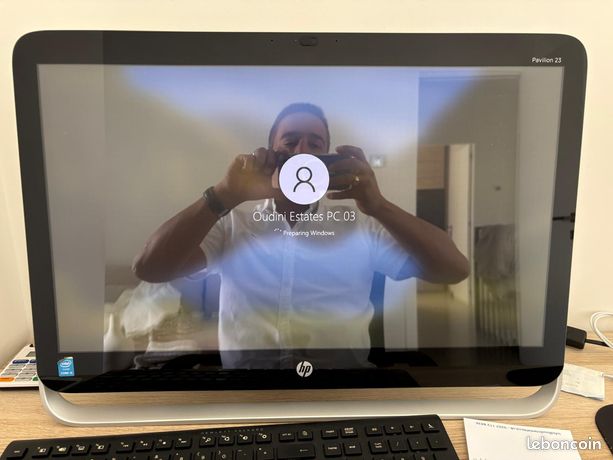 HP Pavilion 23 All-in-One 23" Tactile i5 / 16 Go RAM / SSD 1 To
