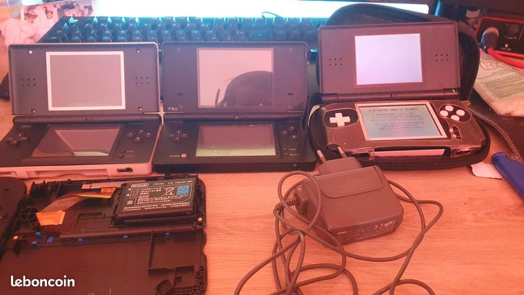 HS Lot de consoles Nintendo DS / DSi / 2DS