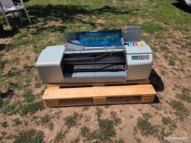 Imprimante à rouleau HP DesignJet 500 Plus 24 pouces C7769F