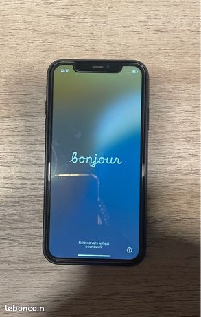 IPhone 11 64Go Noir batterie en magasin
