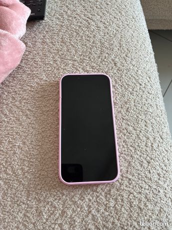IPhone 14 128go bleu marine