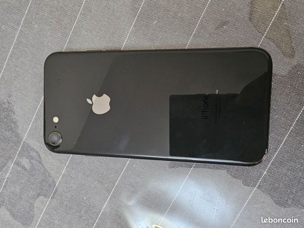 IPhone 8 64GO