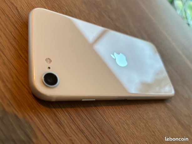IPhone SE 2020 – pour pièces ou réparation