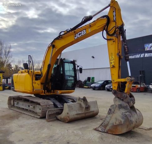 Jcb js131lcd