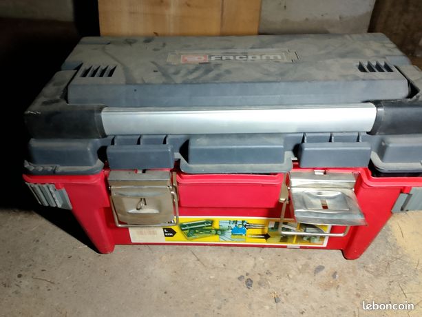 Je vends une caisse à outils