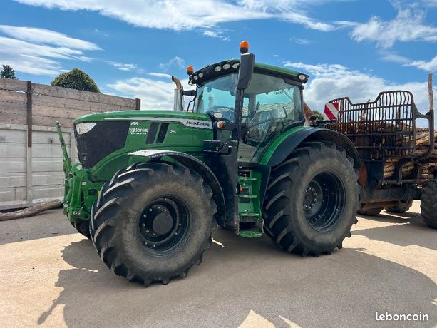 John Deere 6R 215