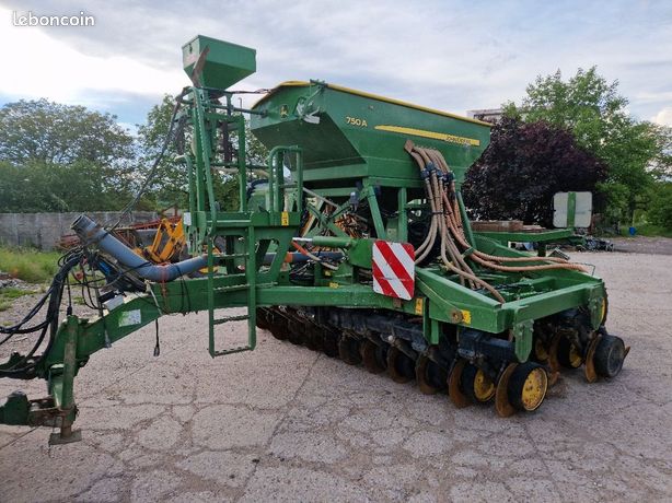 John Deere 750 A