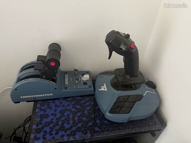 Jostick et manette de gaz thrustmaster