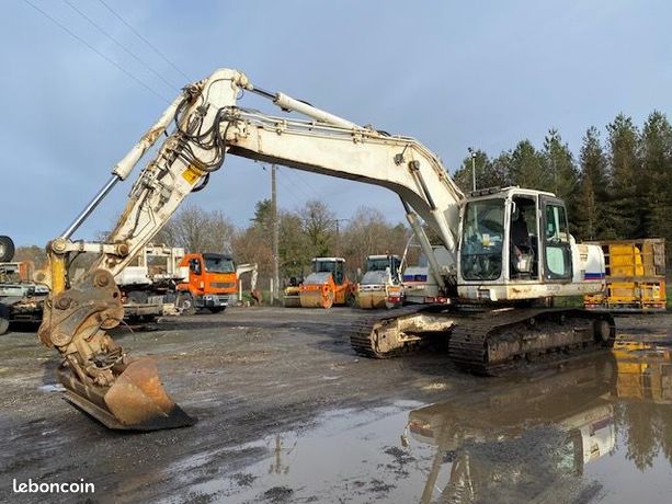 Komatsu PC210LC-8