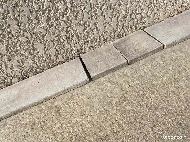 Lames béton et pavés gris reconstitué