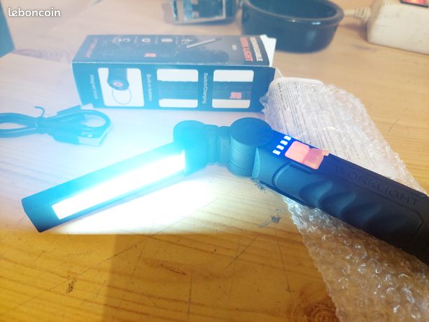Lampe baladeuse mecanique et chantier