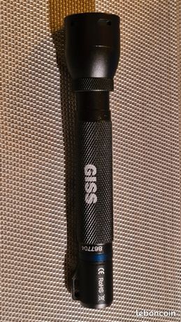 Lampe torche LED GISS noire
