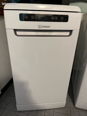 Lave vaisselle 45cm quasi neuf à venir chercher à Nantes