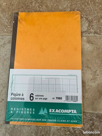 Livre comptable et emballé