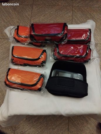 Lot 7 housses pour petit téléphone portable neuf