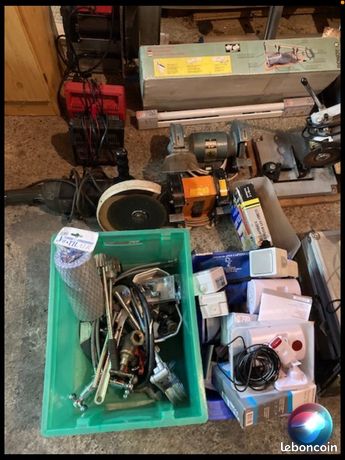 Lot doutils et machines