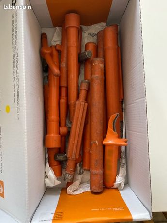Lot doutils isolés