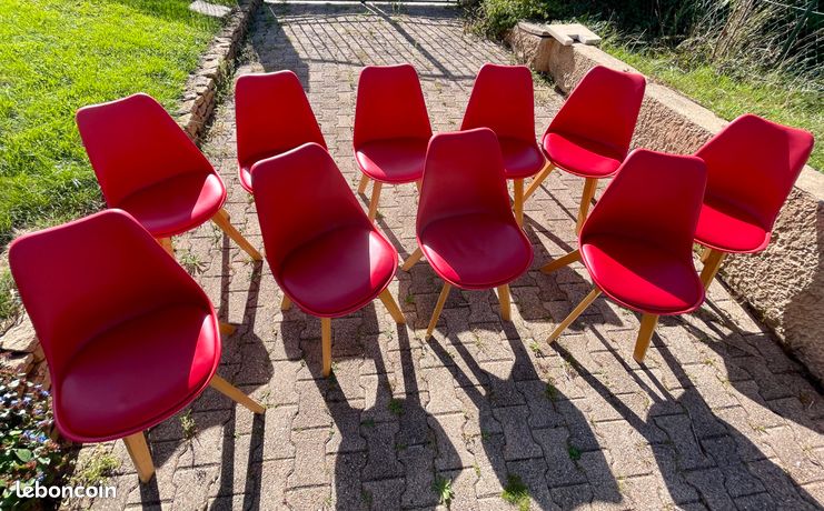 10 chaises