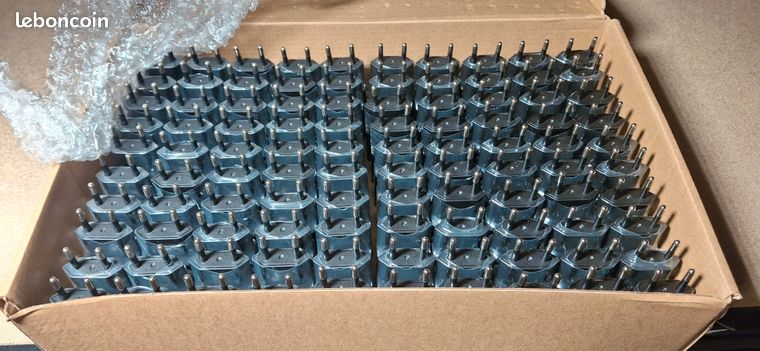 Lot de 186 chargeurs usb NEUFS