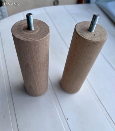 2 pieds à visser