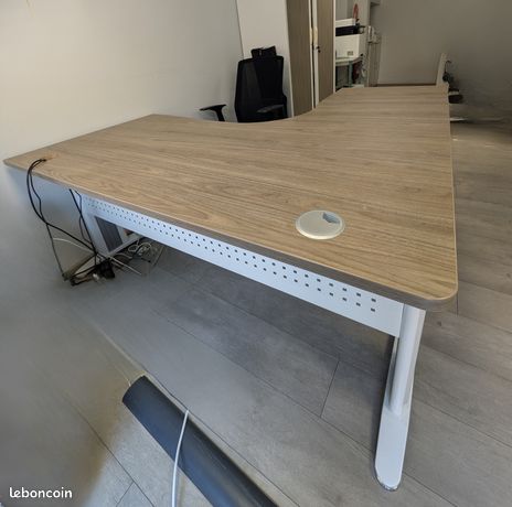 4 bureaux