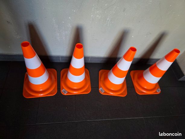 4 connes de chantier