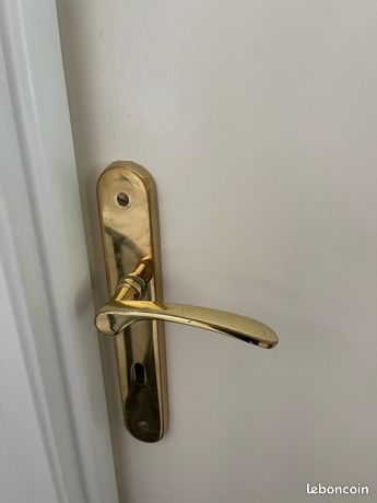 Lot de poignées de portes
