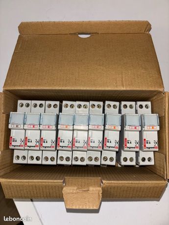 disjoncteurs Legrand 10A / 16A / 32A