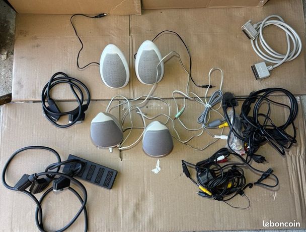 Lot enceinte et câble electronique