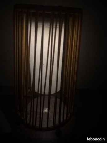 Lumière qui s’allume dans le noir