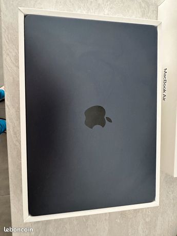 Macbook air 13,6 poucesM2 /fevrier 2024/etat neuf