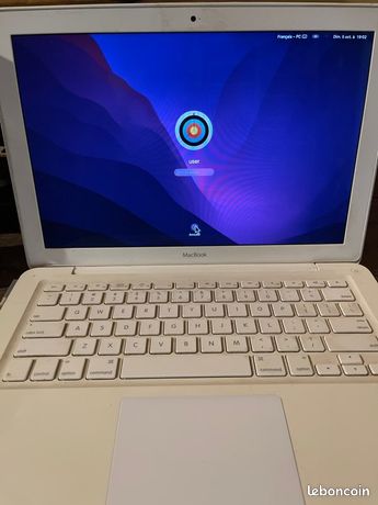 MacBook blanc en très bon état