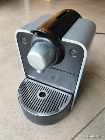 Machine à café Nespresso