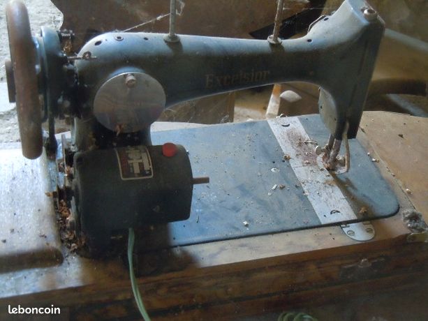 Machine a coudre ancienne Excelsior 30