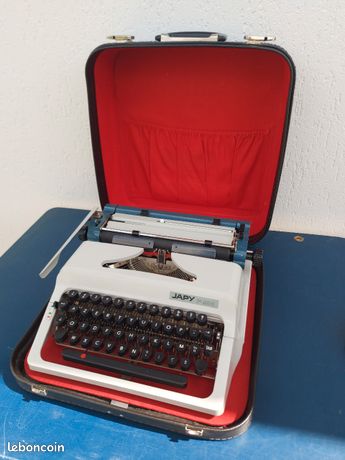 Machine à écrire JAPY P951