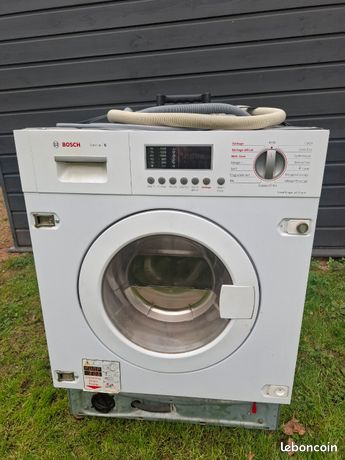 Machine à laver lave-linge Bosch en panne