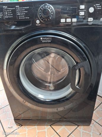 Machine a laver noire