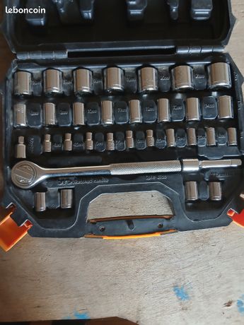 Malette coffret clé à cliquet +douilles