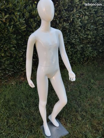 Mannequin 156m TBE