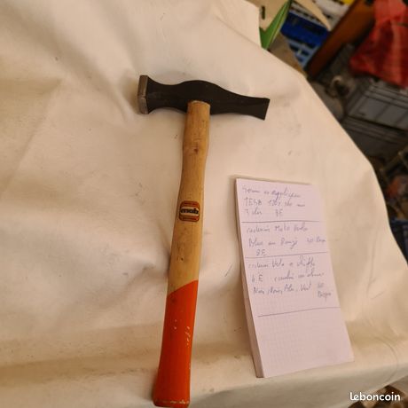 Marteau pour carrossier
