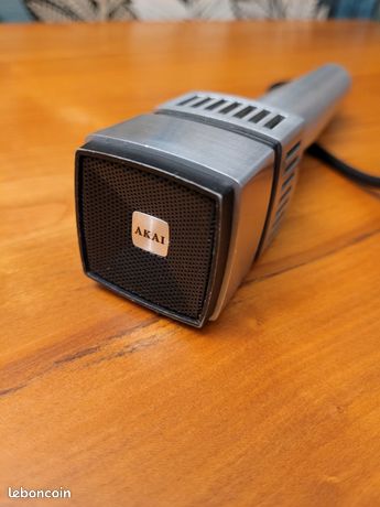 Micro chant AKAI