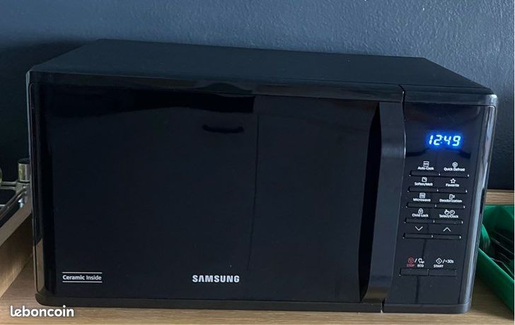 Micro onde SAMSUNG MS23K3513AK